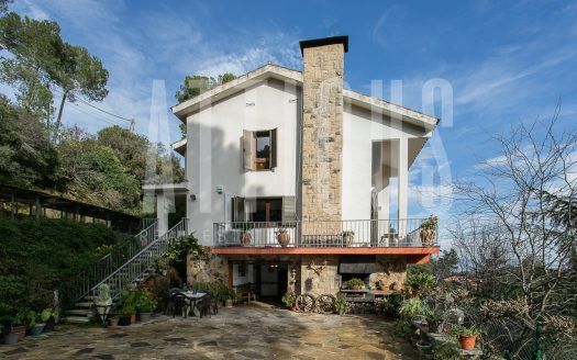 Chalet Rústico en Sol i Aire, Sant Cugat