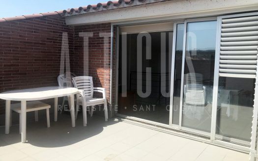 Gran ático dúplex con 4 habitaciones en planta