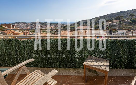 Casa adosada con impresionantes vistas al mar en Horta-Guinardó