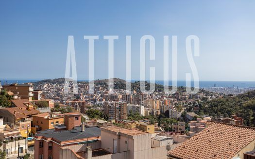 Casa adosada con impresionantes vistas al mar en Horta-Guinardó