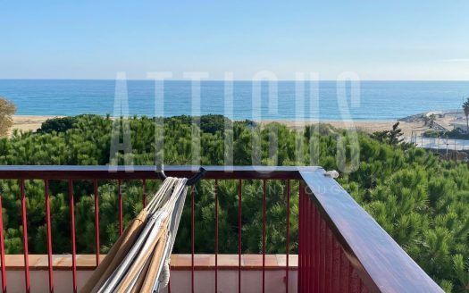 IMPECABLE CON VISTAS APARTAMENTO JUNTO AL MAR